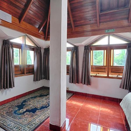 Pele Guesthouse Bandung Ngoại thất bức ảnh