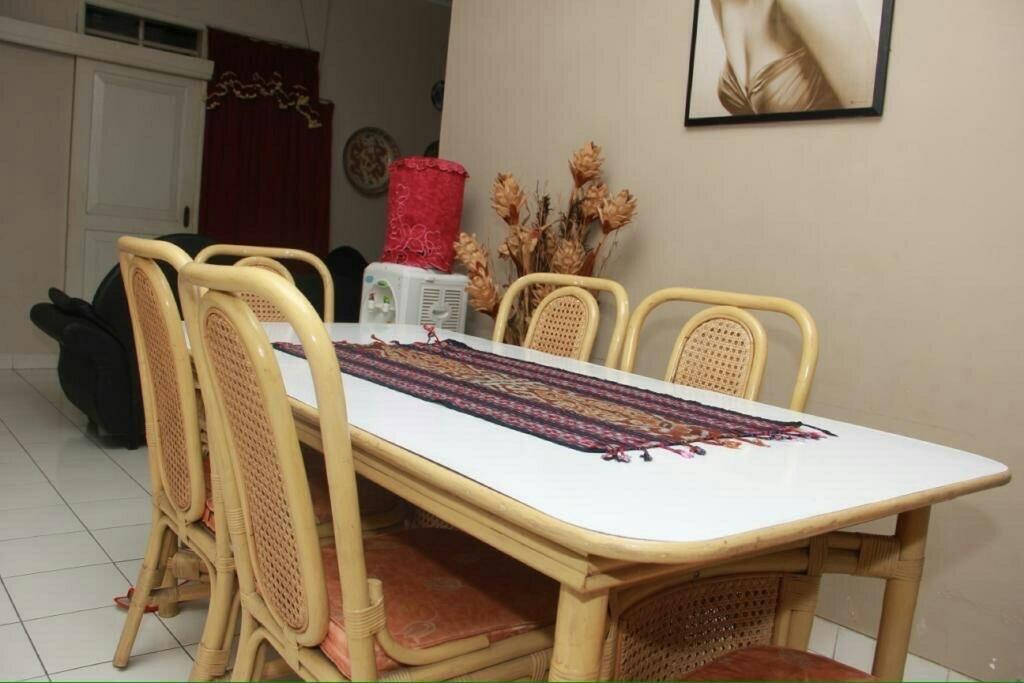Pele Guesthouse Bandung Ngoại thất bức ảnh