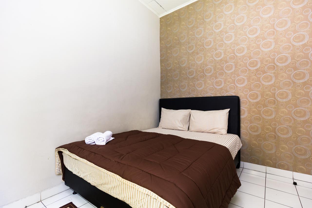 Pele Guesthouse Bandung Ngoại thất bức ảnh