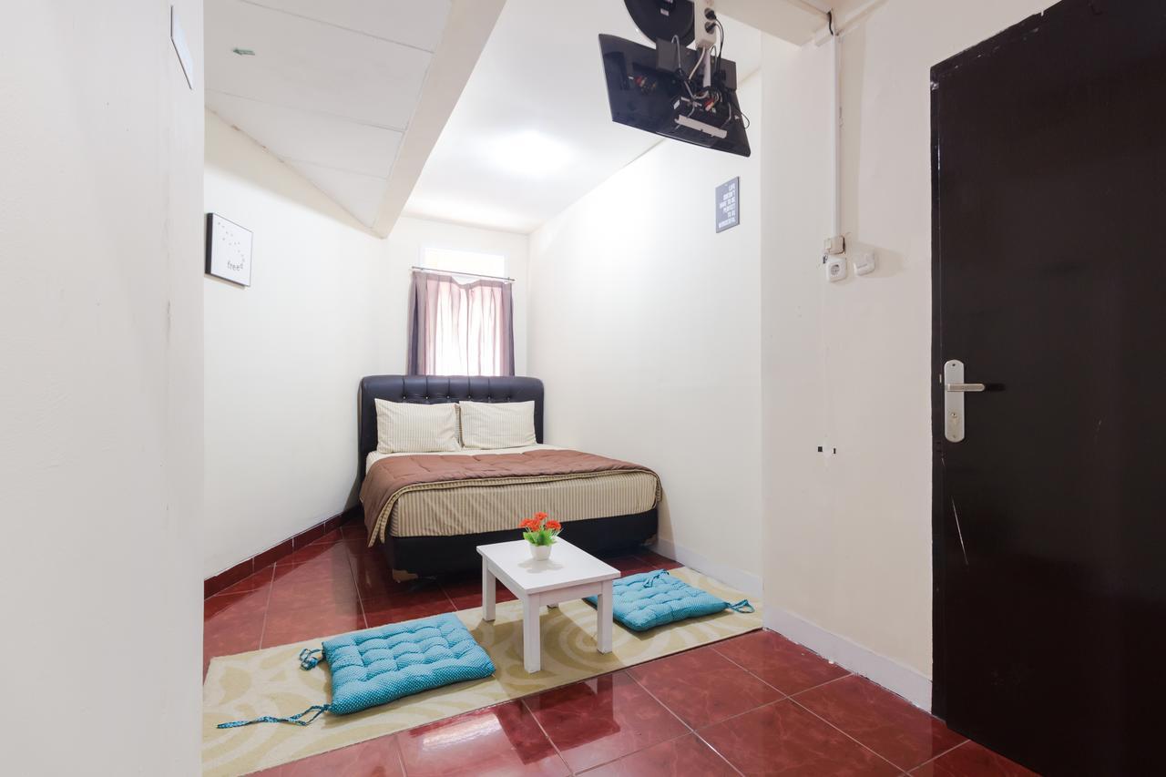 Pele Guesthouse Bandung Ngoại thất bức ảnh